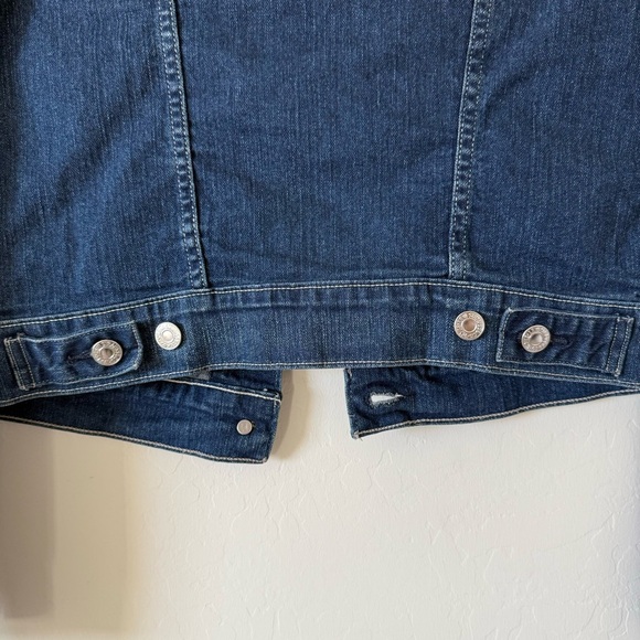 Levi’s The Original Trucker Jacket Authentic Blue Jean Denim Jacket Medium - Picture 14 of 14